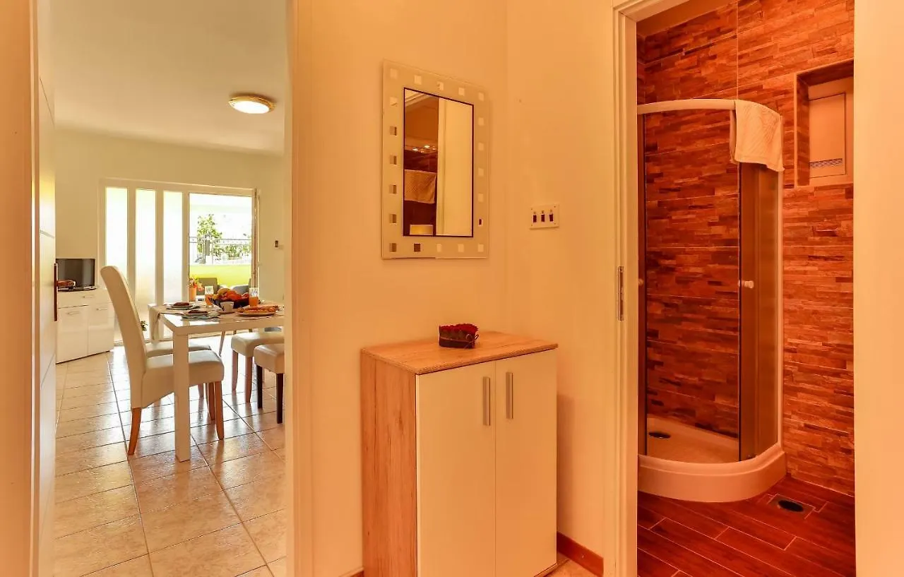 Apartments Dora Victoria Dream Medulin